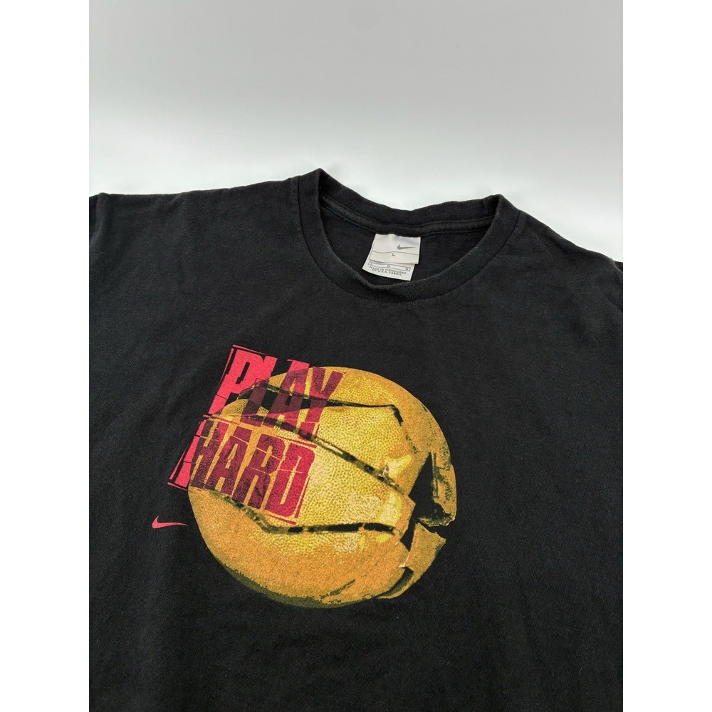 VNTG Y2K Play Hard Nike Silver Tag Graphic Shirt Black Large Swoosh 100% Cotton